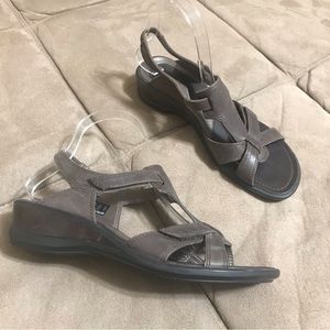 5/$10 Ecco Light Sandals Brown Leather 38 US 7 / 7.5